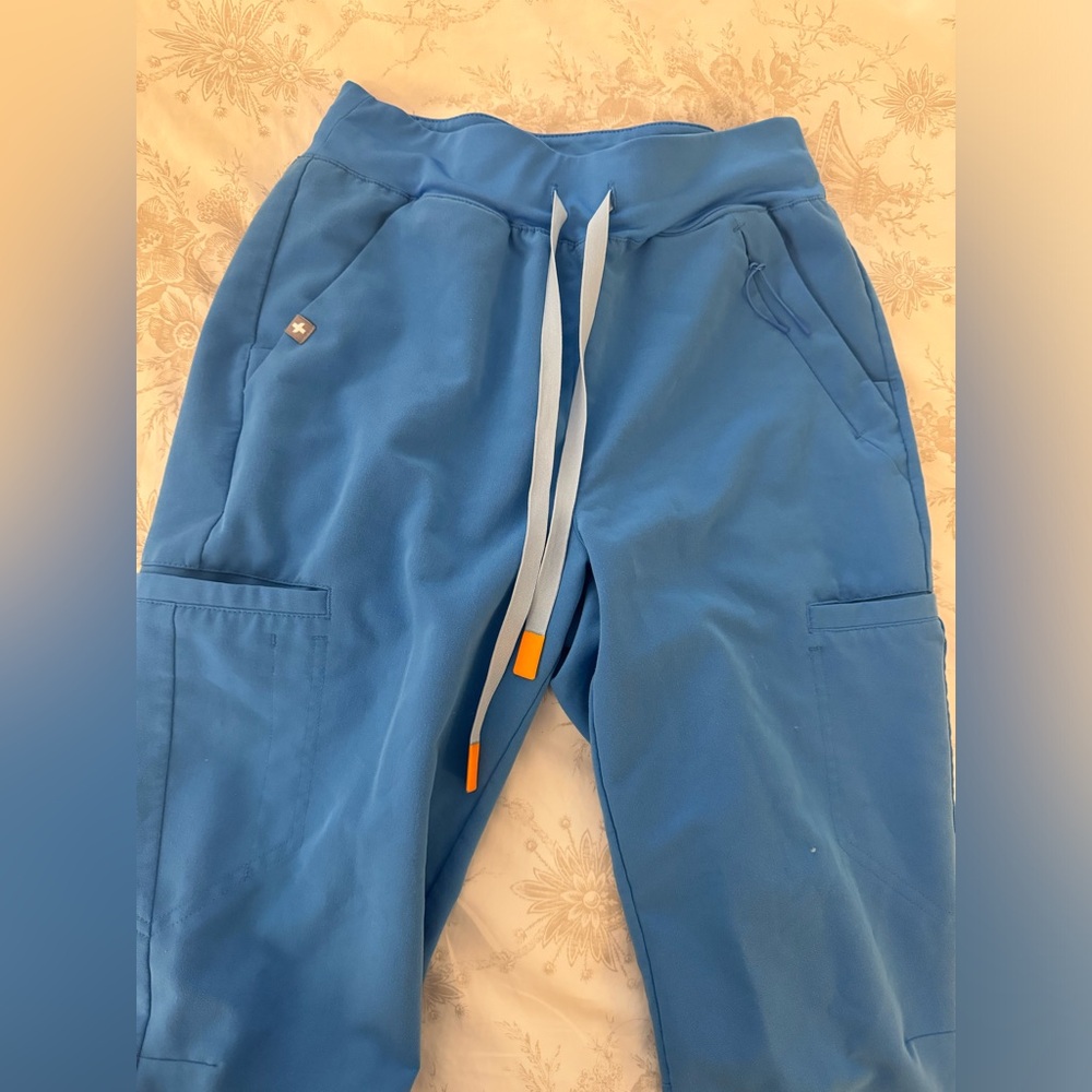 Figs joggers Capri Blue